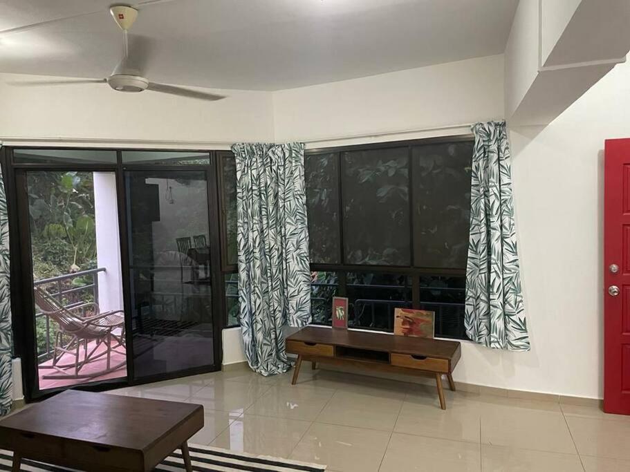 Kk Jungle Hideaway Lovely Apartment 5 Mins Walk To Town Kota Kinabalu Exterior foto